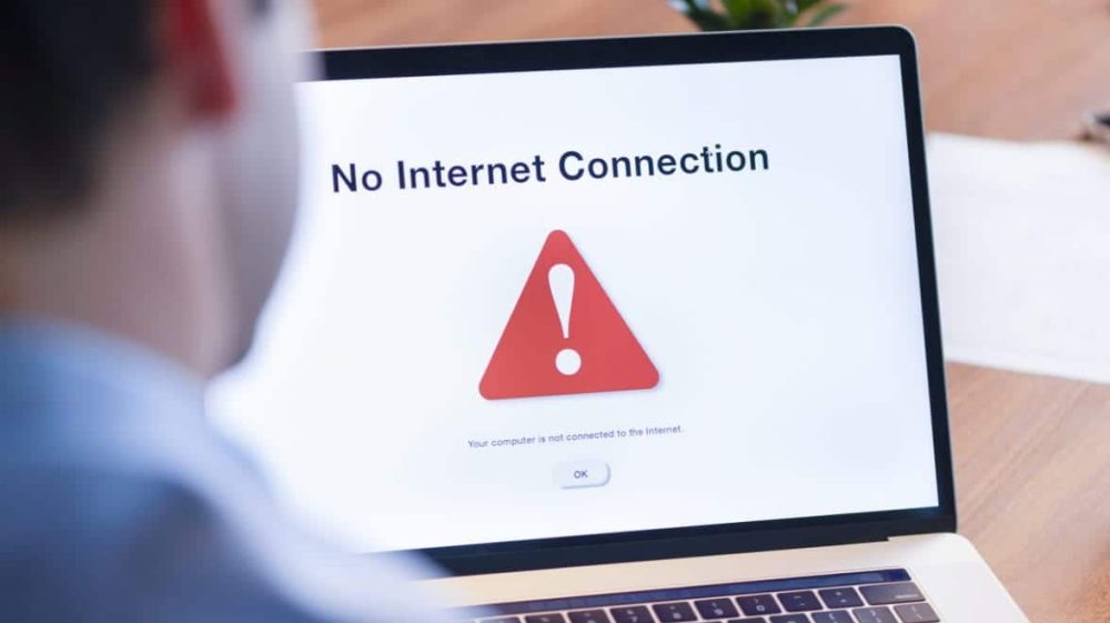 PIDE Study Reveals $1.3 Billion Daily Loss from Internet Shutdowns in Pakistan